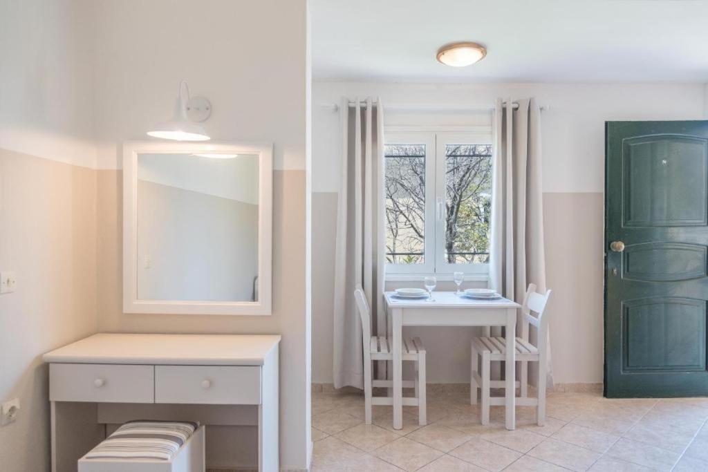 Eleonas Annex Apartments カボス エクステリア 写真